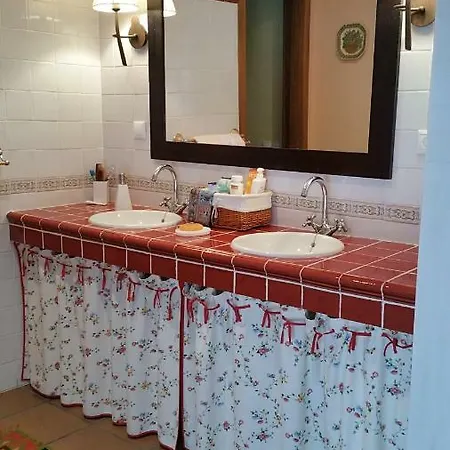 A Casa Do Buxo * Nogueira De Ramuin